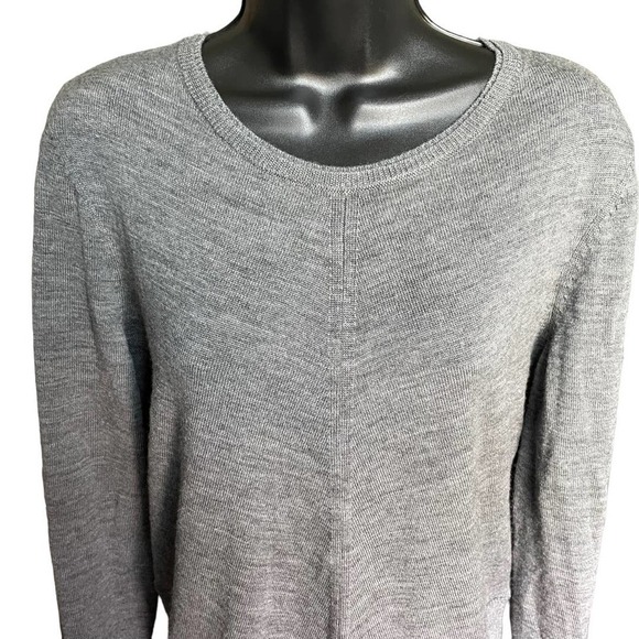 Antonio Melani NWT Gray 100% Wool Layered Sweater Size M - Picture 2 of 8